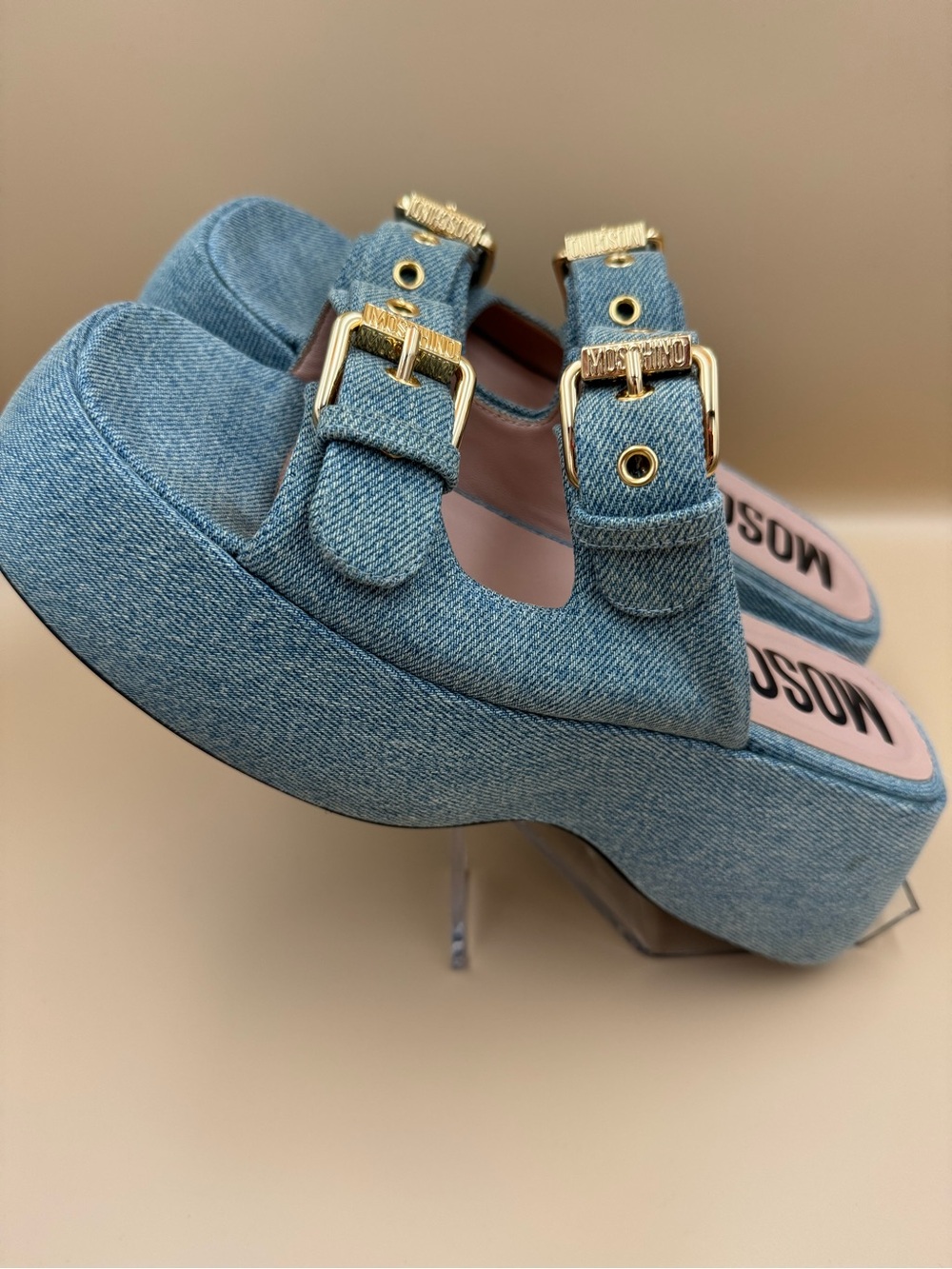 Moschino Buckle Platform Slides
Denim Blue with Gold Hardware
Size EU 41 / US 10 - Picture 11 of 16